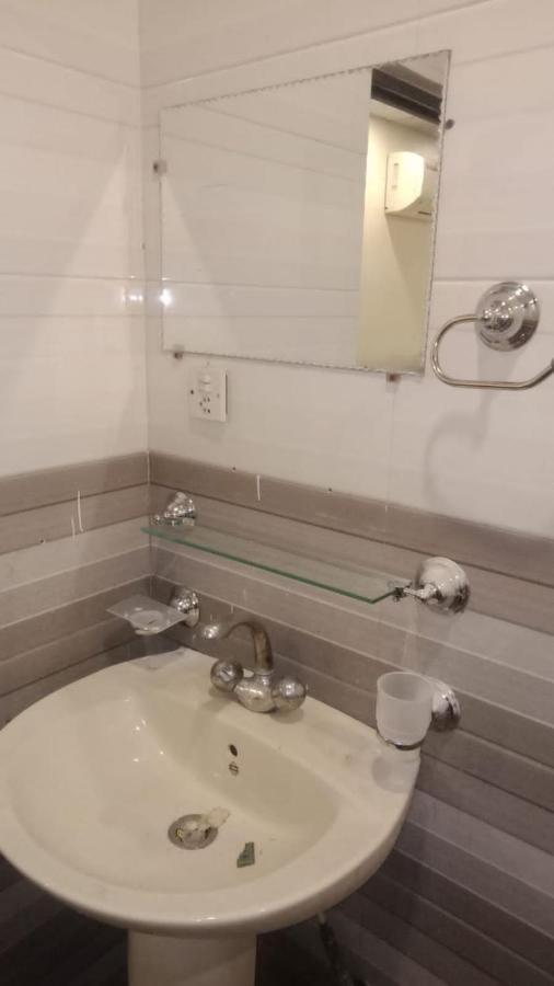Elet Business Hotel Karáčí Exteriér fotografie