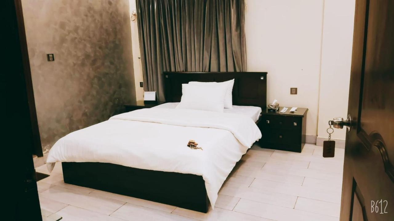 Elet Business Hotel Karáčí Exteriér fotografie