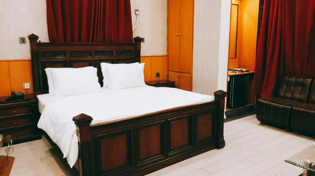 Elet Business Hotel Karáčí Exteriér fotografie